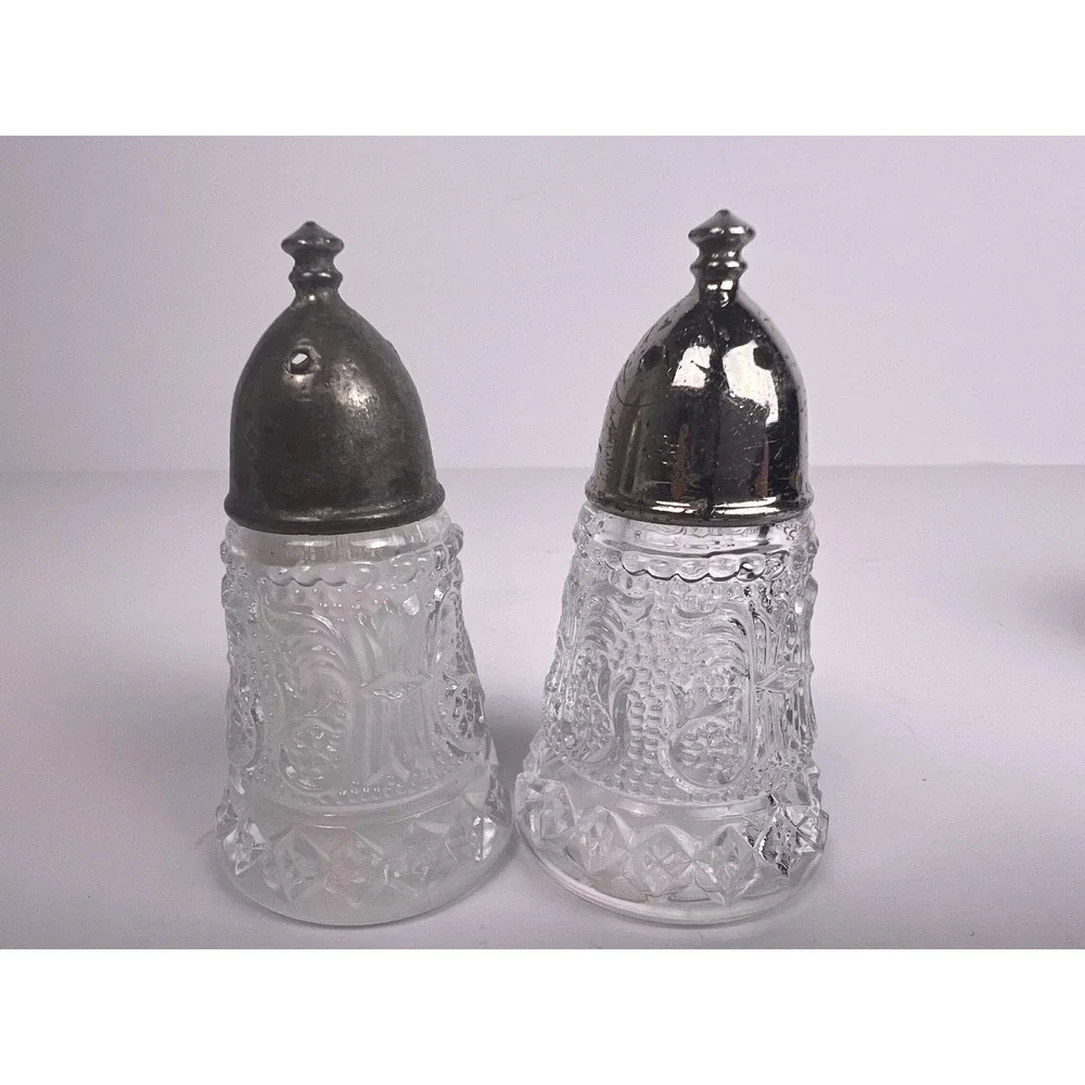 Vintage Glass Salt Pepper Shakers Set Silver Tone‎ Metal Caps Ornate Etched